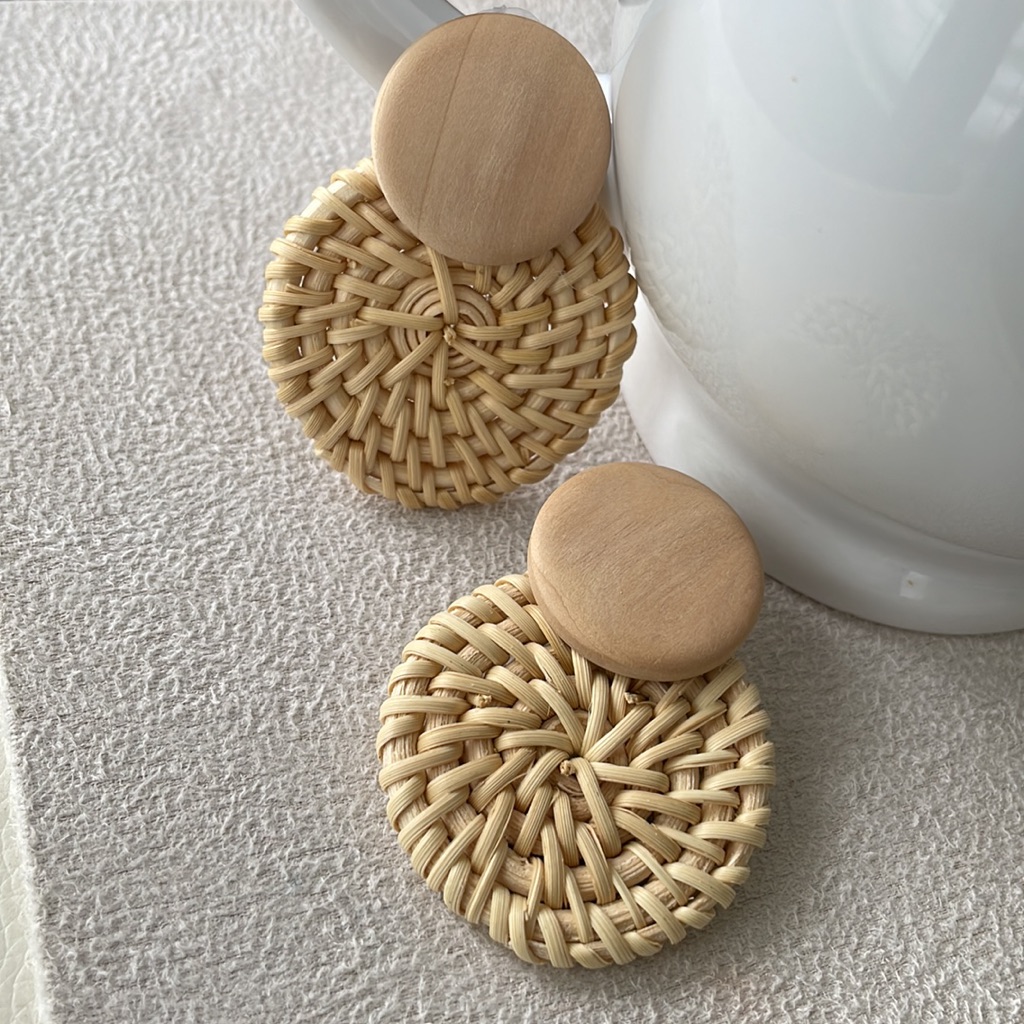Cream Circle Earrings 12$